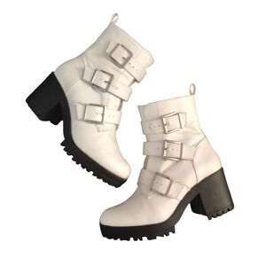 Forever 21 White Faux Leather Buckle Chunky Platform Ankle Boots Size 8